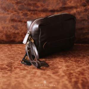 Sac pochette en cuir véritable de qualité supérieure en cuir de vachette souple avec un design simple pour un usage quotidien d'Indonésie - Product Image 3