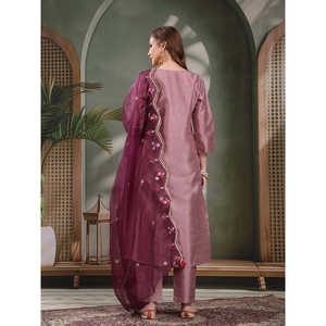 Vestido Pakistaní Ramas, Conjunto de Kurta Recta con Cuello en V y Pantalones, Dupatta Bordada, Material Georgette, Estilos Anarkali Salwar Kameez - Product Image 3