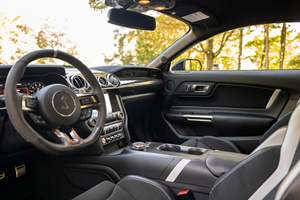 2021 Mustang Shelby GT500 760-HP Supercharged V8, paquete de pista de fibra de carbono, en su mayoría sin modificar - Product Image 3