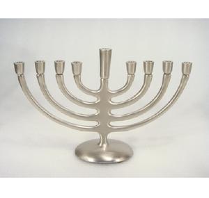 Bougeoir de table vintage en aluminium de qualité supérieure en laiton poli Menorah 7 branches Bougeoir - Product Image 3