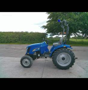 New Hollands 90HP 120HP Tractores de trabajo agrícola Precio asequible Tractores usados a la venta en stock Entrega rápida. - Product Image 4