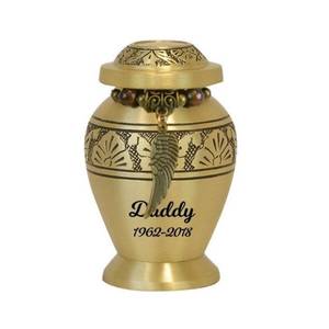Golden Angel Mini Urn Love Charms Opción nuevo diseño metal recuerdo urnas humanas - Product Image 4