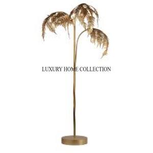 Elegante lámpara de pie de metal hecha a mano con detalles florales decorativos y un brillo cálido para interiores acogedores y elegantes - Product Image 3