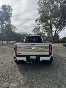 Ford F450 Super Duty Limited Usado 2024 - Product Image 3