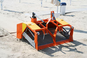 Máquina Limpiadora de Playas Montada en Tractor para Limpieza de Arena en la Costa - Product Image 2