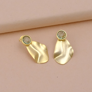 Quartz améthyste vert rond plaqué or lunette martelé conception goujon nouvelle pierre précieuse pierre de naissance fantaisie bijoutier conception goujons boucles d'oreilles - Product Image 3