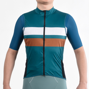 Vêtements d'extérieur coupe-vent légers avec poches pour hommes, gilet de cyclisme sans manches à coquille souple avec logo personnalisé - Product Image 5