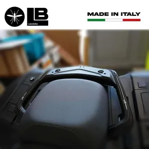 Adesivi 3D per moto compatibili con Yamaha Tracer 9 2021 per maniglie passeggero - Product Image 4