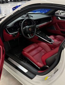 Porsche 911 Turbo S Cabriolet AWD Plus 2024 más vendido con daños por accidente - Product Image 2