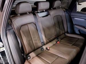 Voiture d'occasion fiable Audi Q4 e-tron Premium Plus 4 portes SUV AWD 2024 avec 55 km de autonomie - Product Image 3