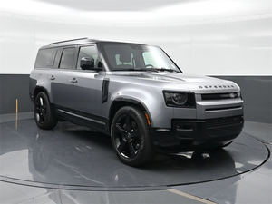 2023 L a n d v e r o d e f e n d e r 130 X D y n i c a m SE AWD - Product Image 4