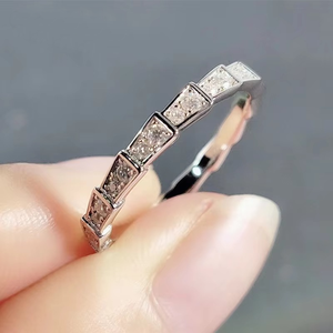 0.5 carats D couleur Moissanite Serpentine bague taille brillant diamant de qualité bijoux de luxe pour femmes et filles pour les mariages - Product Image 1