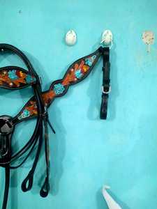 Conjunto de cabezada y pechera de cuero floral pintado a mano de primera calidad, estilo western |   Equipo de Equitación Resistente para Caballos |   Exportación India 2026 - Product Image 3