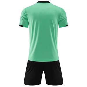 Maillots de football personnalisables pour hommes et garçons Uniformes de football personnalisés en matériau de haute qualité - Product Image 6