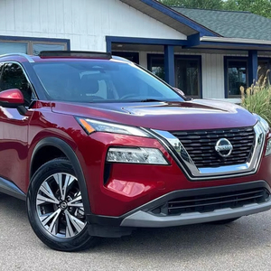 Nissan Rogue SV 2021 Certificado Limpio - Product Image 1