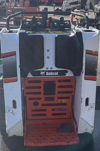 Chargeuse compacte sur pneus Cat MT100 d'occasion certifiée EPA, capacité nominale de 3 tonnes, moteur diesel, matériel de construction - Product Image 5