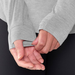 T-shirt de performance à manches longues unisexe en polyester léger à séchage rapide et évacuation de l'humidité, personnalisable en gros - Product Image 5