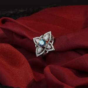 Premium Lab Grown Diamond Ring EF Color VS1 Clarity Round Cut Gold Rose Gold Silver IGI SGL Certified Jewelry - Product Image 2