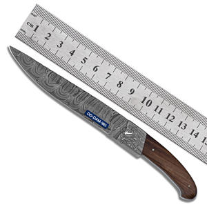 Cuchillo de Caza Personalizable Hecho a Mano DD-DAM-380, Hoja de Acero de Damasco, Punta Caída, Grosor de 4mm, Mango de Madera de Palisandro Exótica con Grabado - Product Image 3