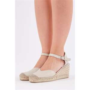 Alpargata cerrada con punta en cuña - Product Image 5