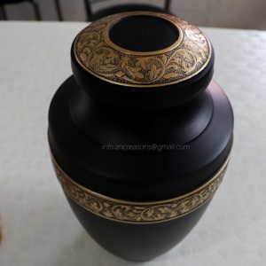 โกศเผาศพอลูมิเนียมสีดำและสีทองสำหรับเถ้ามนุษย์ทำด้วยมือสำหรับเก็บขี้เถ้าอลูมิเนียมทองเหลืองโกศเผาศพโกศอินเดีย - Product Image 2