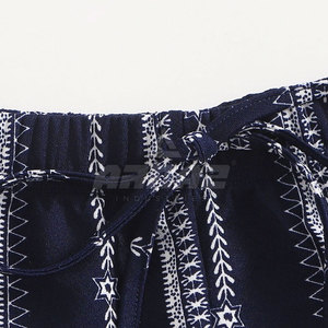 กางเกงขาสั้นสตรีแบบใส่สบายเอวยางยืดและผ้าสัมผัสนุ่มพริ้ว - Product Image 4