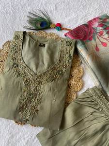 ชุดผ้าไหมสไตล์ปากีสถานแบบชุดยาวชุดยาวจากปากีสถานสำหรับผู้ใหญ่สำหรับงานเลี้ยงและงานแต่งงาน - Product Image 3