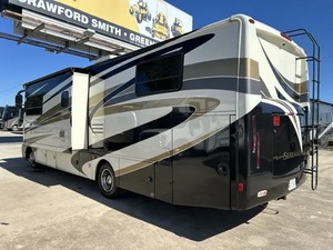 Autocaravana Usada en Excelentes Condiciones, Modelo T-H-O-R M-O-T-O-R 31V 2010, Alto Rendimiento, 36 pies de Largo, 2000 kg de Carga Útil, Acero Inoxidable Oscuro, Plegable - Product Image 3