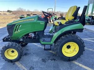 รถแทรกเตอร์จอห์น เดียร์ 2025R รุ่นคอมแพค ขายดี รถแทรกเตอร์จอห์น เดียร์ 2025R สภาพดี ราคาดีที่สุด - Product Image 4