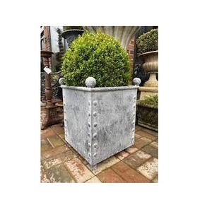 Jardinière de fleurs galvanisée à la main Pot de décoration de jardin bon marché fabriqué en Inde - Product Image 1