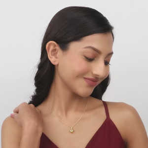 จี้หัวใจสีทอง18K สีทองคลาสสิกพร้อมสายโซ่สำหรับการหมั้นทางศาสนาที่ทันสมัย/เครื่องประดับสำหรับงานแต่งงานประกอบด้วยหินมุกเพชร - Product Image 1