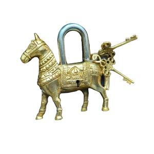 Nouveauté : cadenas en laiton en forme de cœur, qualité supérieure, revêtement en poudre dorée, échantillon disponible, sécurité de moyenne intensité, style antique, simple et attrayant - Product Image 1