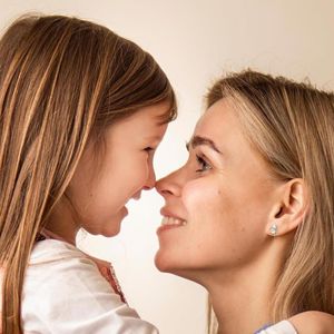 Pendientes de tuerca de diamante H para mujer, joyería de plata de ley pura, regalos para ella - Product Image 3