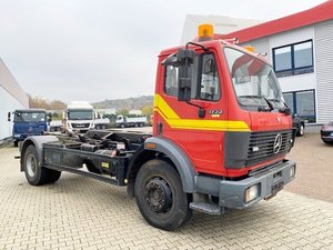 Mercedes-Benz 1722 4x2 de 1991, dispensador Atlas ARK 122 con gancho de hebilla, ex-escuadrón de bomberos - Product Image 3