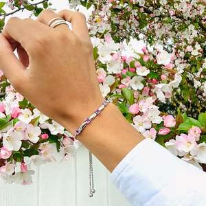 สร้อยข้อมือเทนนิสอเมทิสต์แท้คุณภาพสูงสำหรับผู้หญิงมีเอกลักษณ์และหรูหราสร้อยข้อมือเทนนิสอเมทิสต์แท้สีเงิน925 - Product Image 3