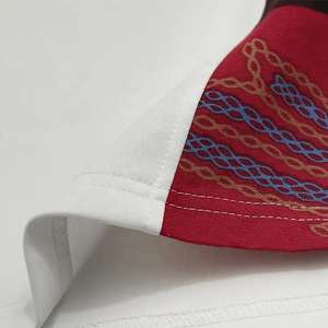 T-shirt patchwork élégant brodé à demi-manches pour hommes coupe ample décontracté Streetwear motifs solides panneaux imprimés tricotés à l'avant - Product Image 5