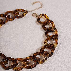 Cadena de eslabones de resina, amada por los artesanos de joyería y los estilistas de moda, diseñada para las tendencias de la joyería, fácil de usar. - Product Image 1