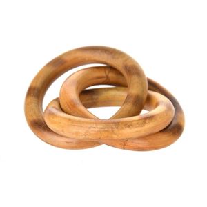Rond de serviette en bois durable, conception artisanale écologique, accessoire durable qui ajoute une beauté naturelle à l'élégance de la table. - Product Image 6