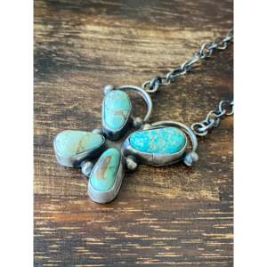 Collier papillon en argent sterling Ella Peters avec incrustation de turquoise Dry Creek & Carico Lake sertie en clos - Product Image 4