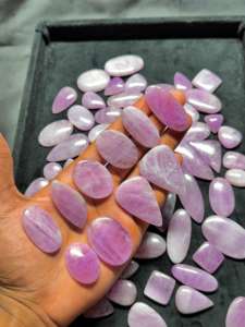 กรวดคริสตัลควอตซ์ kunzite ธรรมชาติเกรด AAA อัญมณีสีเขียวหลวมคุณภาพสูงสำหรับเครื่องประดับและการตกแต่ง - Product Image 4