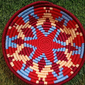 Assiette décorative orange et bleue tissée à la main, tenture murale design circulaire pour décoration de chambre bureau fête disponible en gros - Product Image 4