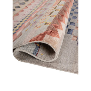 พรมลายเรขาคณิตสีเทาดำ Freedom Manchaha ทำด้วยมือจากขนสัตว์ ไหมไผ่ และไหม สำหรับตกแต่งห้องนั่งเล่น-Les-1386 - Product Image 2