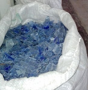 Grossiste et exportation de flocons de bouteilles en PET et de déchets de bouteilles d'eau en pc - Product Image 1