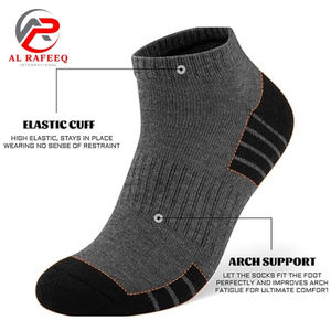 Chaussettes de sport pour hommes en coton respirant de qualité supérieure avec logo personnalisé en gros - Product Image 3