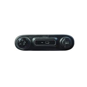 ช่องเสียบ USB/อินเทอร์เฟซ AUX INPUT สำหรับรถยนต์ FIAT 500 ซีรีส์ L (351_352) (12>) - Product Image 1
