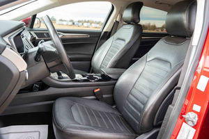 Hyundai Elantra GLS berline 2013, boîte automatique, options de boîte de vitesses manuelle, sièges en cuir, intérieur foncé, roues arrière R16, 4L essence, options électriques - Product Image 4