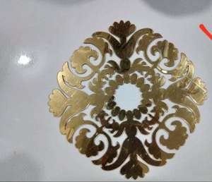 Onirique Vente en gros Acrylique élégant Décoration de mariage Chargeurs d'or Récif d'or Assiettes pour le dîner - Product Image 5