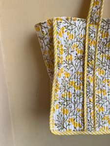 กระเป๋าโท้ทผู้หญิงพิมพ์ลายด้วยมือเป็นมิตรกับสิ่งแวดล้อมกระเป๋าโท้ทความจุขนาดใหญ่สำหรับนักเรียนนักศึกษาที่มีซิปกระเป๋า - Product Image 3