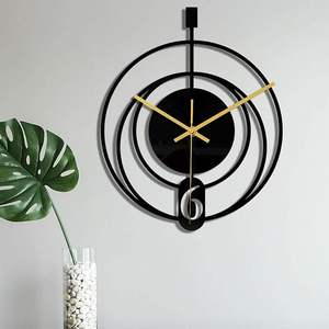 Horloge murale d'aspect antique de qualité assurée, au design robuste, idéale pour les espaces résidentiels et commerciaux. - Product Image 5