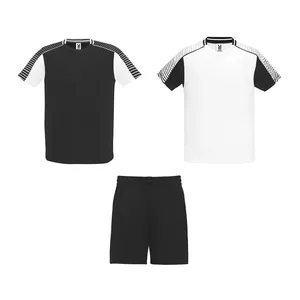 Completo Sportivo Juventus Personalizzato, Merchandising su Misura, T-Shirt Promozionali - Product Image 1